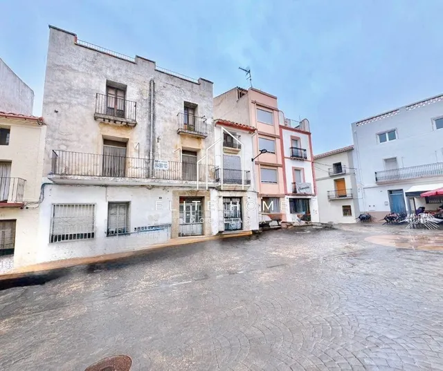 FÁNTASTICA CASA SEÑORIAL DE MÁS DE 640 M2 PARA REFORMAR EN P - foto 2