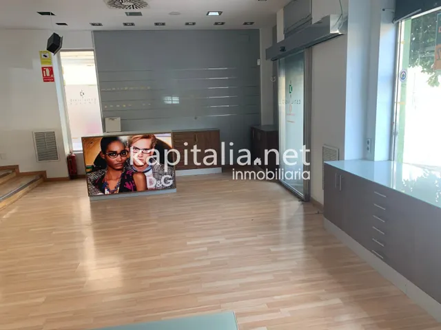 Local comercial chaflán a la venta zona Sant Rafael de Ontinyent. — 3