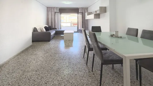Piso en venta en Calle de Tomàs Ortuño — 2