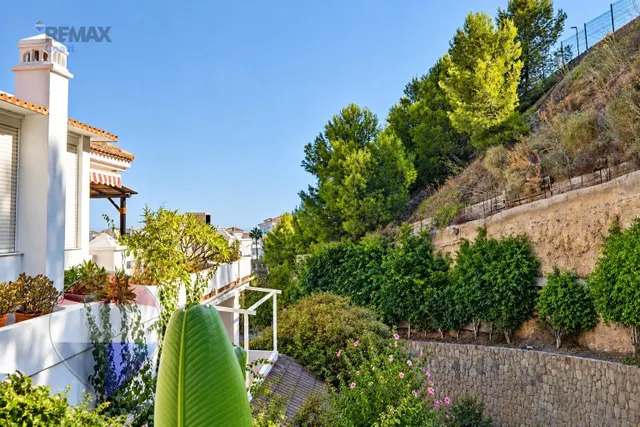 ESPECTACULAR TERRAZA EN ESQUINA Y VISTAS AL MAR EN LA ZENAIDA – RINCÓN DE LA VICTORIA — 47