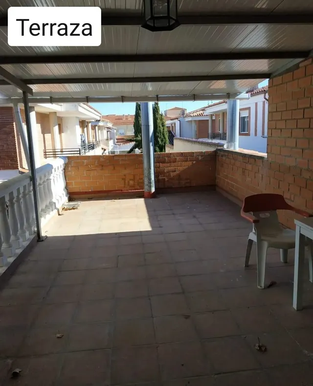 adosado 5 habitaciones — 16