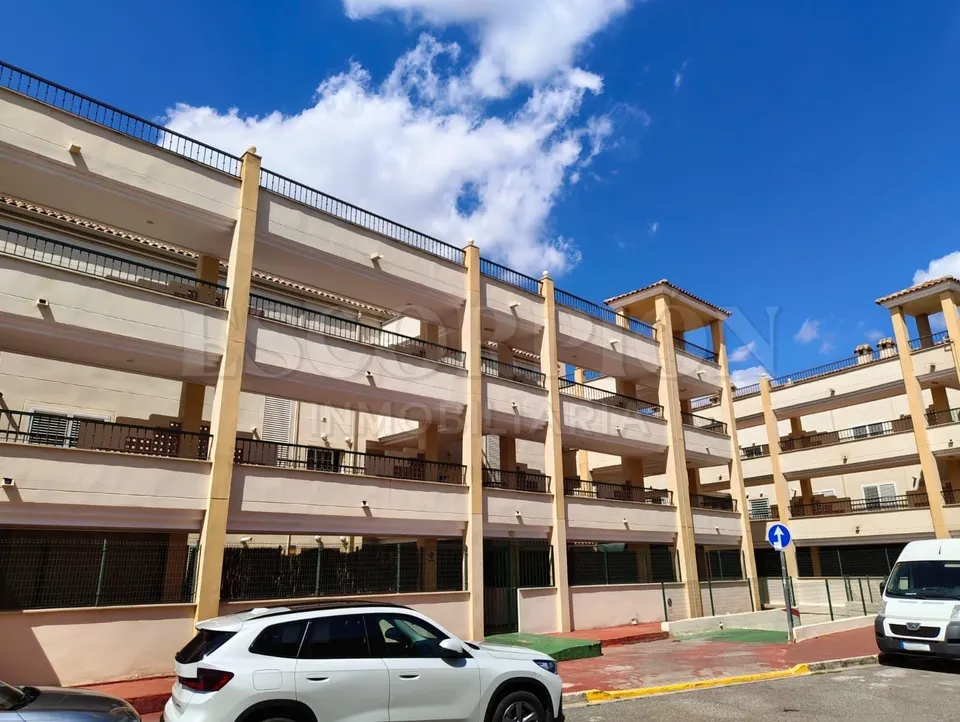 PLAZAS DE GARAJE  EN URB. LOS ROBLES