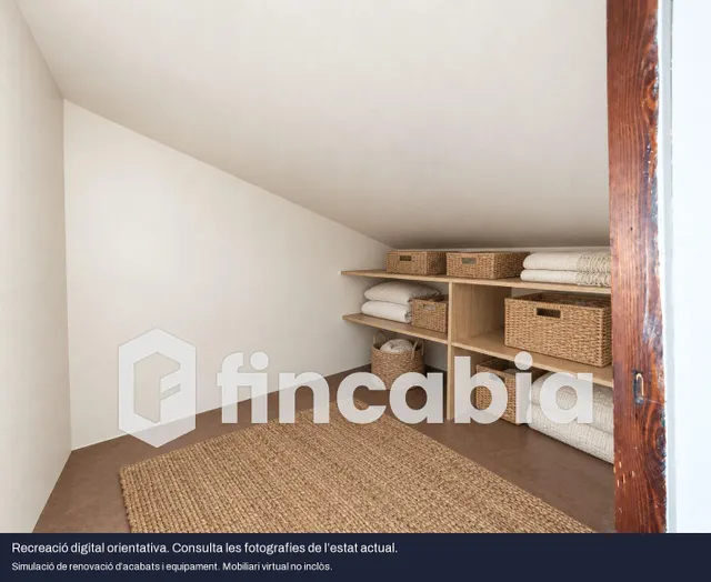 Casa para reformar con patio, balcones y local en Breda — 15