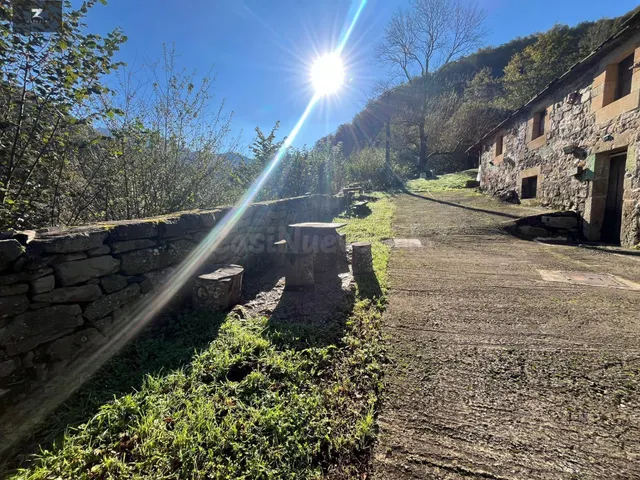 VENTA DE DOS CABAÑAS REFORMADAS EN VEGA DE PAS - foto 5