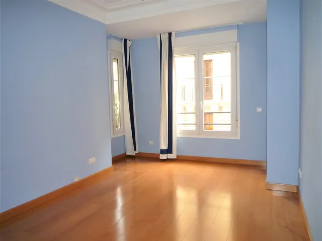 Se Vende Piso de 118 m2, reformado, en Don Jaime esquina Plaza del Pilar — 20