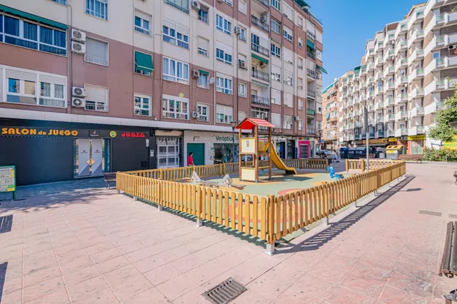 Oportunidad Única: Amplio Piso para Reformar en Camino de Ronda ✨ — 41