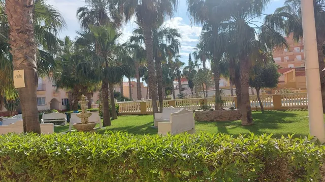 Piso bajo con sotano en residencial Conde Barcelona — 21