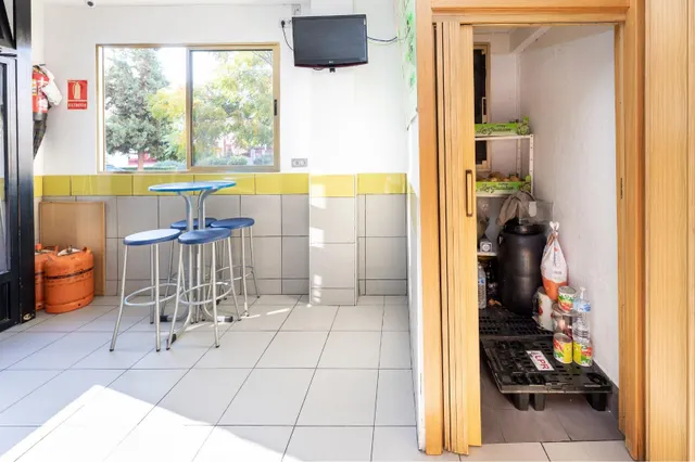 VENTA DE LOCAL EN URBANIZACION PARQUE NUEVA GRANADA (GRANADA) — 13