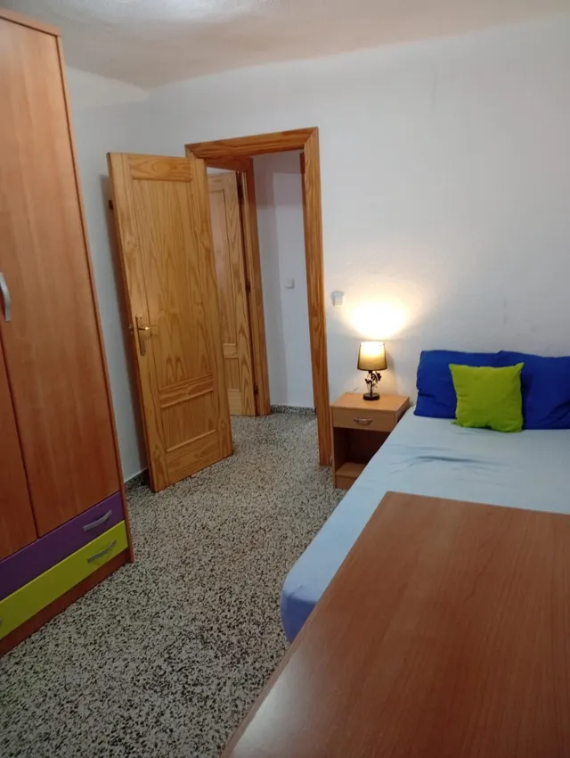 ¡Piso Ideal para Estudiantes junto a la Parada de Metro Villarejo! ref: DLR280 — 14