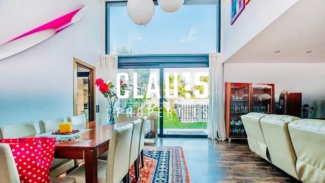 Casa en venta en el centro de Argentona con jardín, piscina, - foto 3