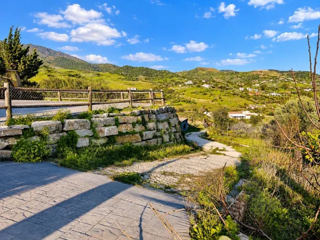 VENTA DE EXCEPCIONAL FINCA RÚSTICA CON GRAN PARCELA Y EDIFICACIONES EN ESTEPONA — 10