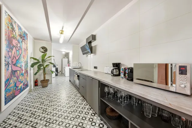 ESPECTACULAR VILLA CON PISCINA, 6 DORMITORIOS EN SUITE Y VISTAS AL MAR EN SA TORRE — 20