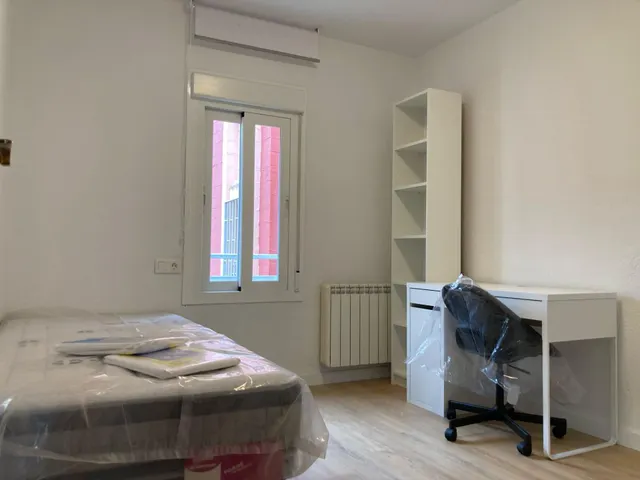 ESTUDIANTES!! 5 habitaciones EN PISO REFORMADO — 23