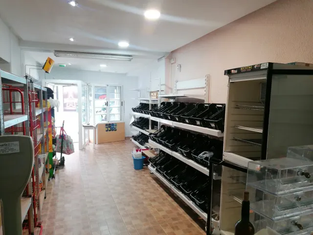 Local esquina en alquiler — 2