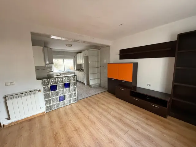 PISO PARA REFORMAR CON TERRAZA EN BEMBIBRE — 2