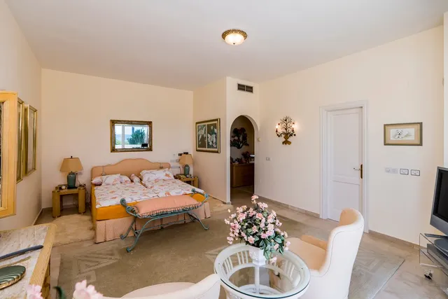 Chalet 4 habitaciones 350m² en venta - Marbella — 17