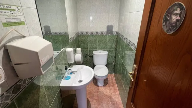 Local comercial 71m² en venta - Estacion de autobuses — 17