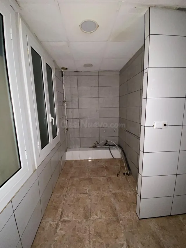 ALQUILER LOCAL COMERCIAL EN IGUALADA ZONA CENTRO 98M2!! - foto 3