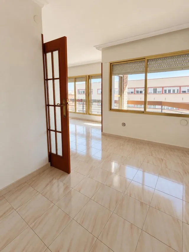 VIVIENDA CON ASCENSOR EN CAMPOAMOR - foto 5