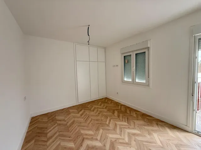 Ático de 1 dormitorio totalmente reformado — 15