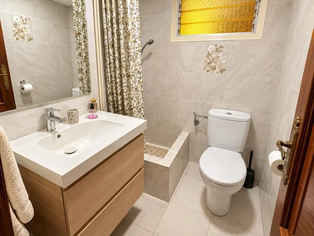 Amplia vivienda con ascensor en avenida de alcoy Alicante — 18