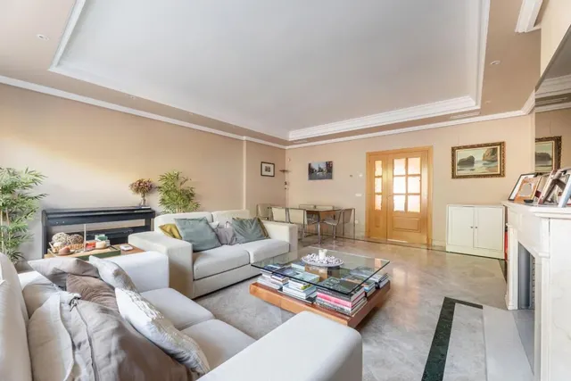 Chalet Adosado en Pozuelo De Alarcón — 9