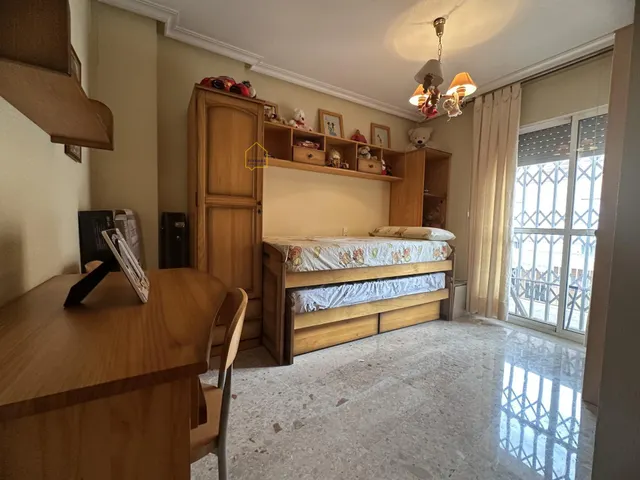 Dúplex de 4 dormitorios, cochera y patio en San José — 20