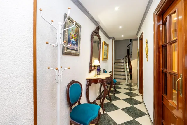 Casa de 5 plantas con 6 dormitorios, terrazas y vistas en La - foto 5