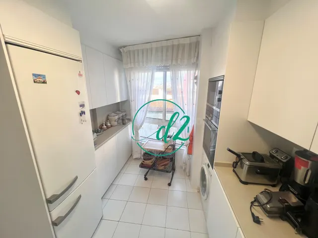 SE VENDE AMPLIO Y LUMINOSO PISO EN EL CENTRO DE LA CIUDAD. R - foto 2