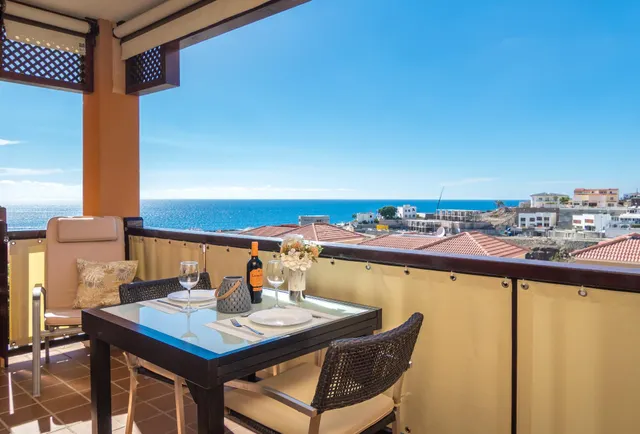 Atractivo apartamento de 2 dormitorios con amplia terraza en monte carrera. impresionantes vistas al mar. trastero y plaza de garaje. piscina comunitaria climatizada. — 27