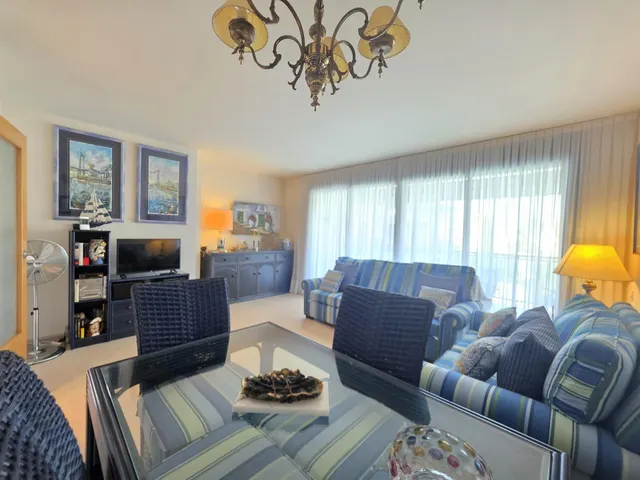 PISO 3 habitaciones A 20 M DE LA PLAYA CON PARKING DOBLE Y TRASTERO — 9