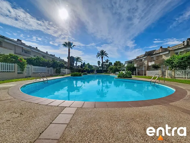Bungalown a la venta en Avenida de la Costa Blanca. — 23