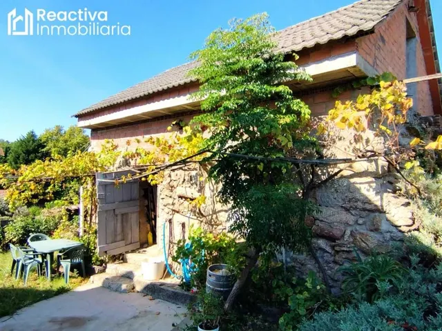 Casa de 3 habitaciones con finca. — 24