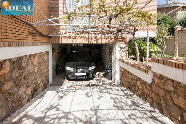 A6096J1. MAGNIFICO CHALET CON PISCINA EN COLINAS BERMEJAS — 48