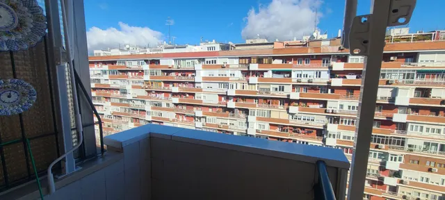 VENTA DE L ANUDA PROPIEDAD EN GUINDALERA — 25