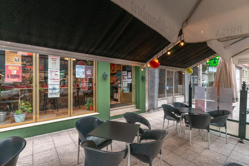 Oportunidad de Traspaso: Bar Restaurante en Funcionamiento en Oviedo