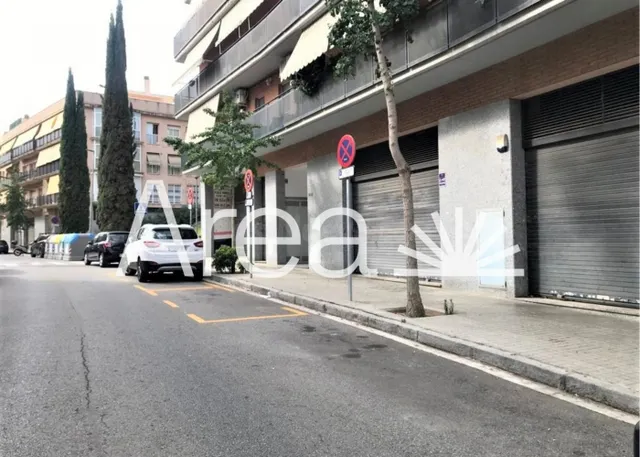 Local comercial en venta en calle Dinamarca - foto 2