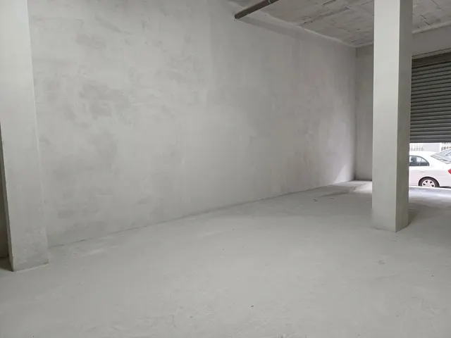 LOCAL para poner tu NEGOCIO o con posibilidad de CAMBIO DE USO. — 25