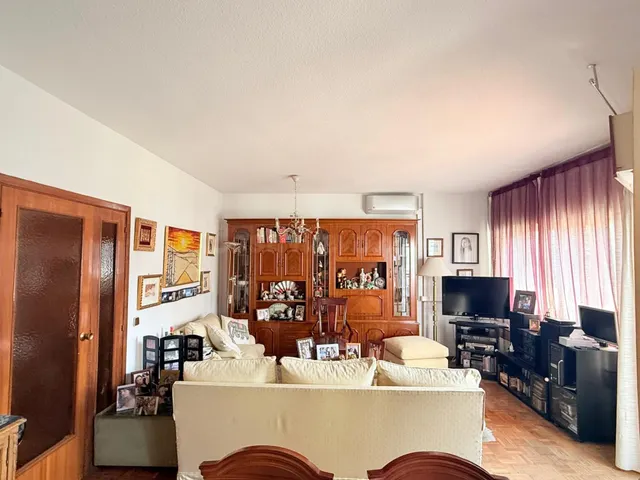 NUDA PROPIEDAD · Amplio piso exterior de 121 m2 con terraza  - foto 2