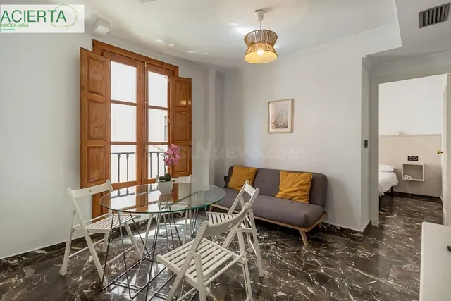 PISO CON LICENCIA TURISTICA EN CALLE NAVAS — 2
