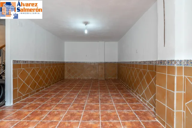 Encantadora Casa Reformada en Ogijares con Vistas y Espacios para Disfrutar — 40
