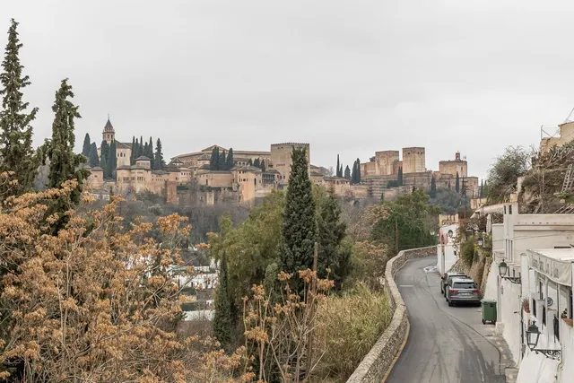 Casa reformada en el Camino del Sacromonte — 26