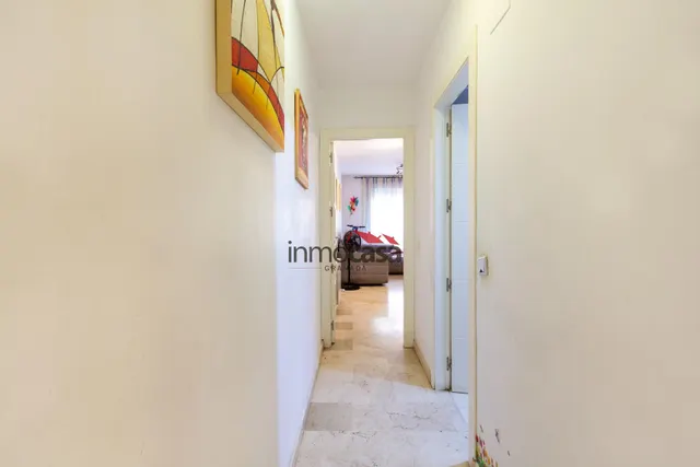 PISO EN EL CENTRO DE ARMILLA, CON GARAJE  Y TRASTERO. — 16