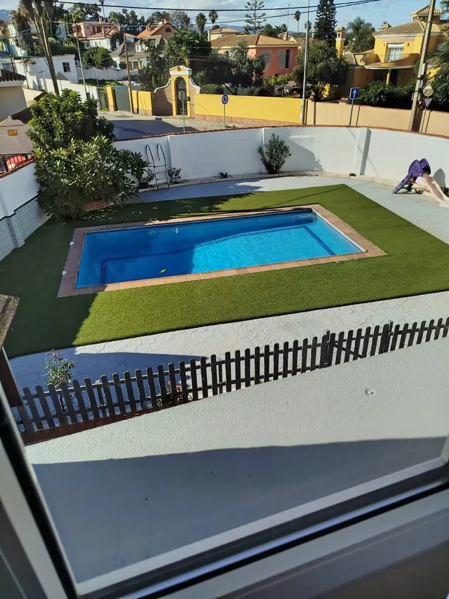 Se vende chalet independiente en Algeciras, zona colonia san miguel. — 11