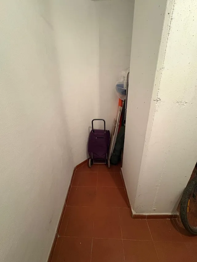 Piso en Teatinos en urbanización con dos aparcamientos — 37