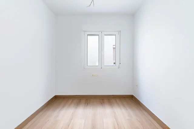 Amplio Apartamento con Licencia Turística en el Corazón de la Ciudad — 14