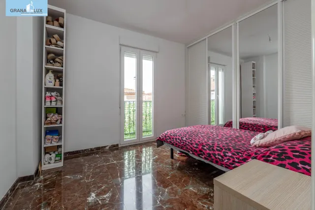 Encantadora Casa Reformada en Ogijares con Vistas y Espacios para Disfrutar — 26