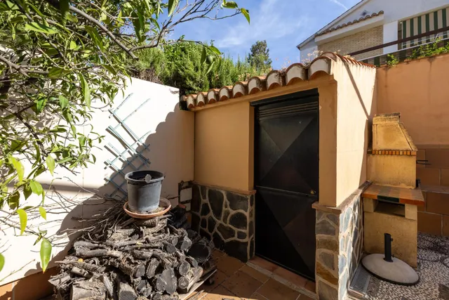 Estupendo chalet independiente en Cájar — 44