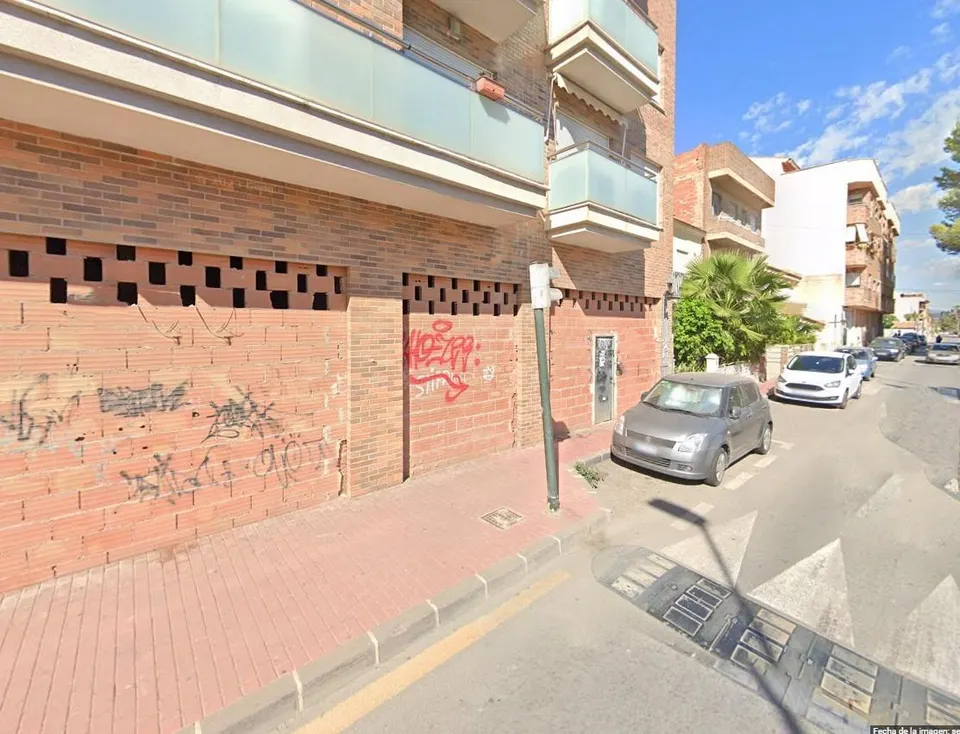 SE VENDE LOCAL COMERCIAL EN PUENTE TOCINOS