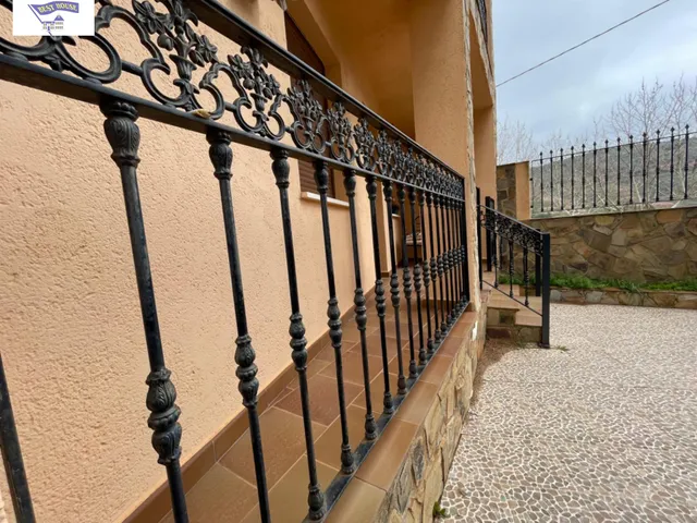 CASA EN ALCARAZ — 18